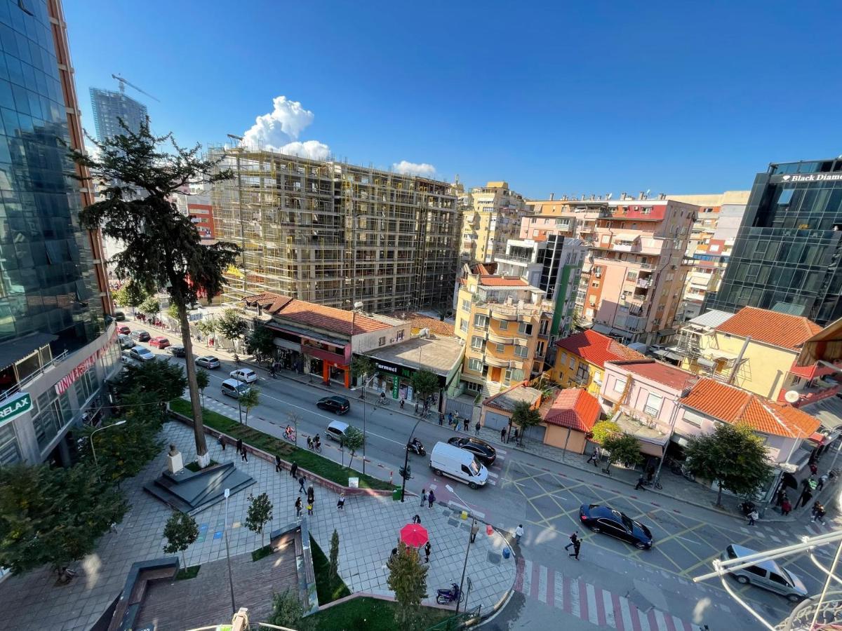Comfort Apartment In City Center Tirana Exterior foto