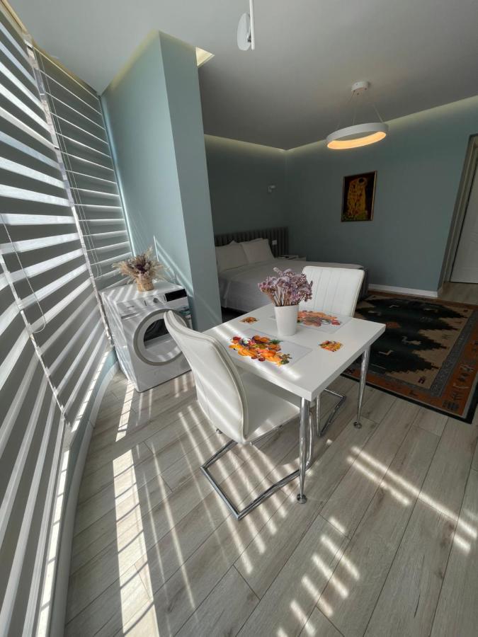Comfort Apartment In City Center Tirana Exterior foto